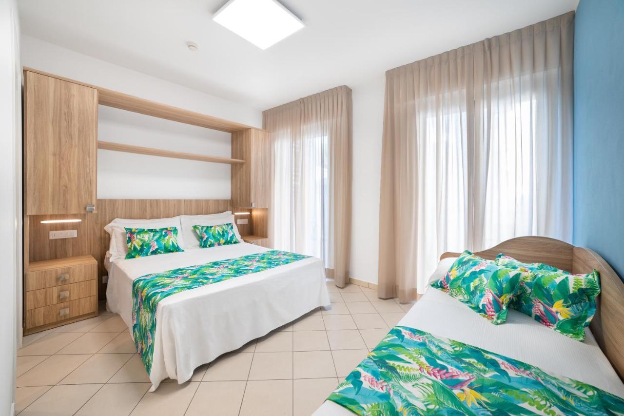 Hotel Amalfi - Smart Hotel Riccione Esterno foto