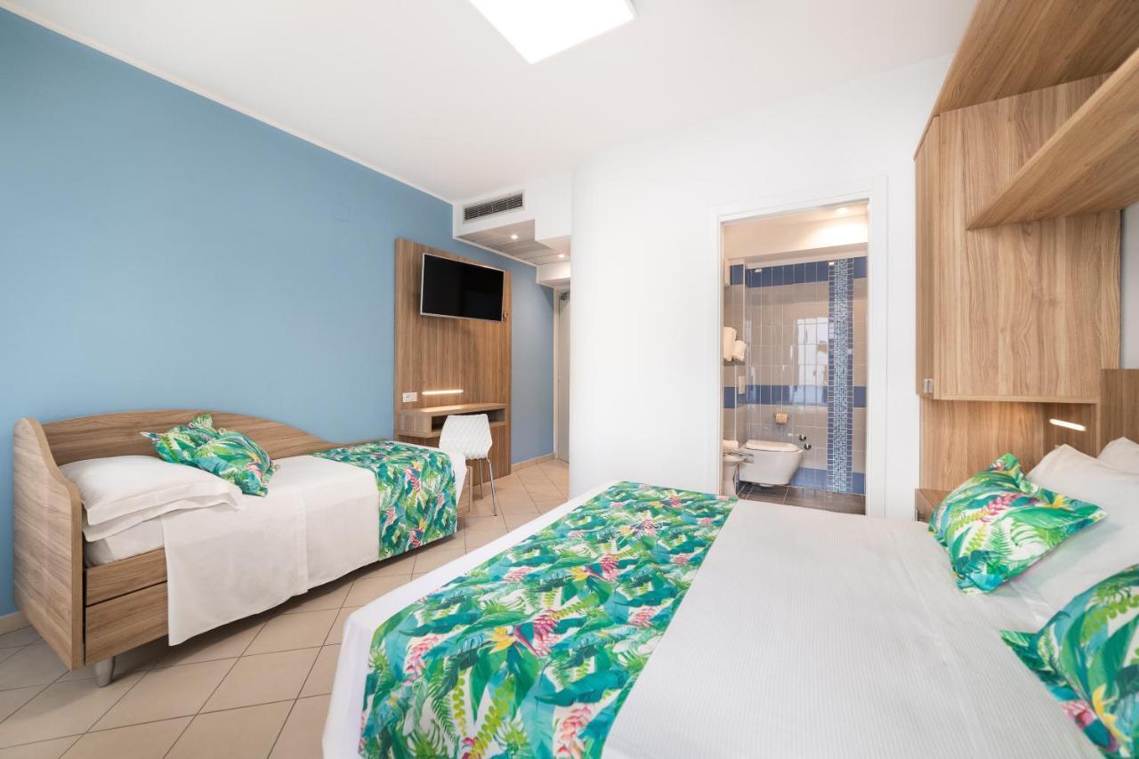 Hotel Amalfi - Smart Hotel Riccione Esterno foto