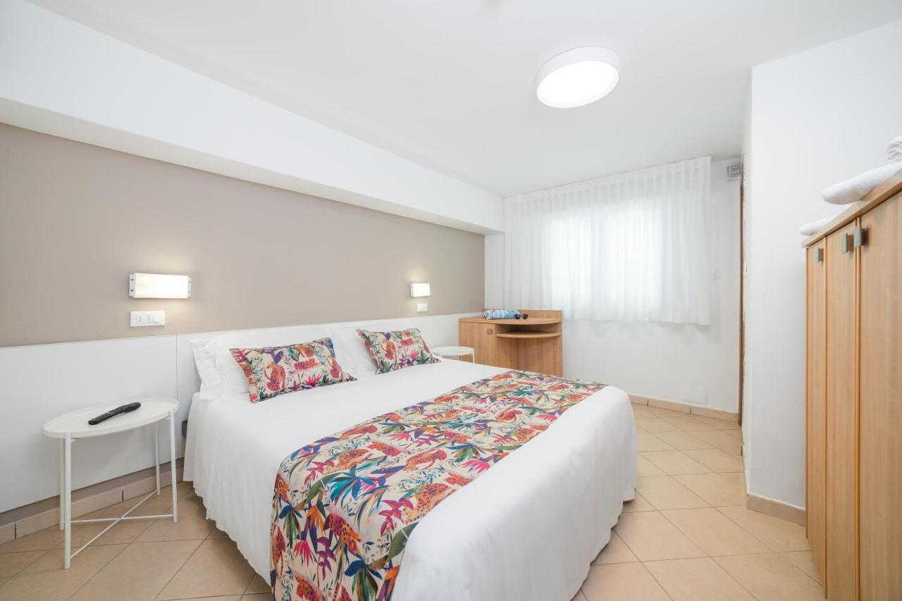 Hotel Amalfi - Smart Hotel Riccione Esterno foto