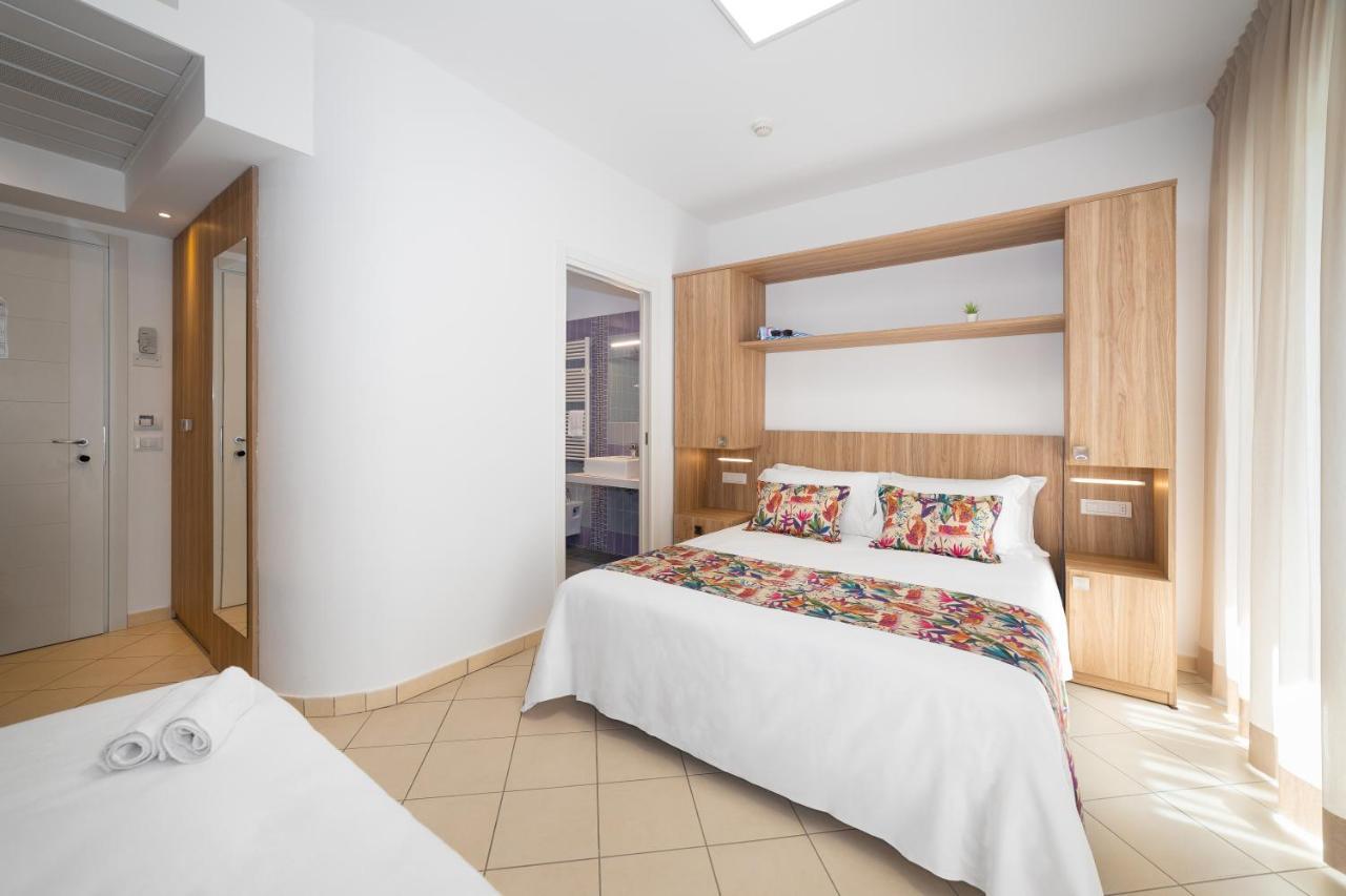 Hotel Amalfi - Smart Hotel Riccione Esterno foto