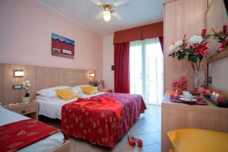 Hotel Amalfi - Smart Hotel Riccione Esterno foto