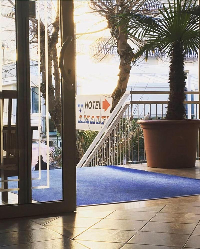 Hotel Amalfi - Smart Hotel Riccione Esterno foto