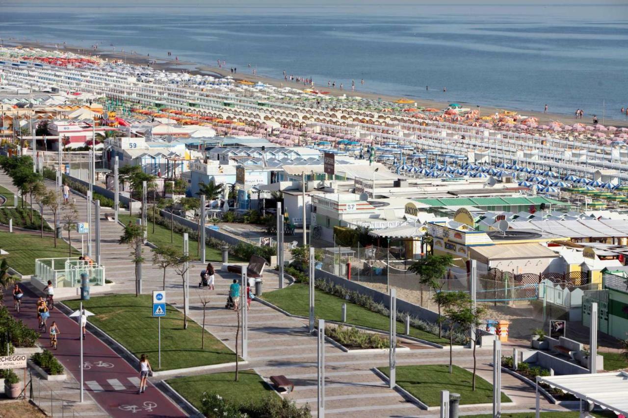 Hotel Amalfi - Smart Hotel Riccione Esterno foto